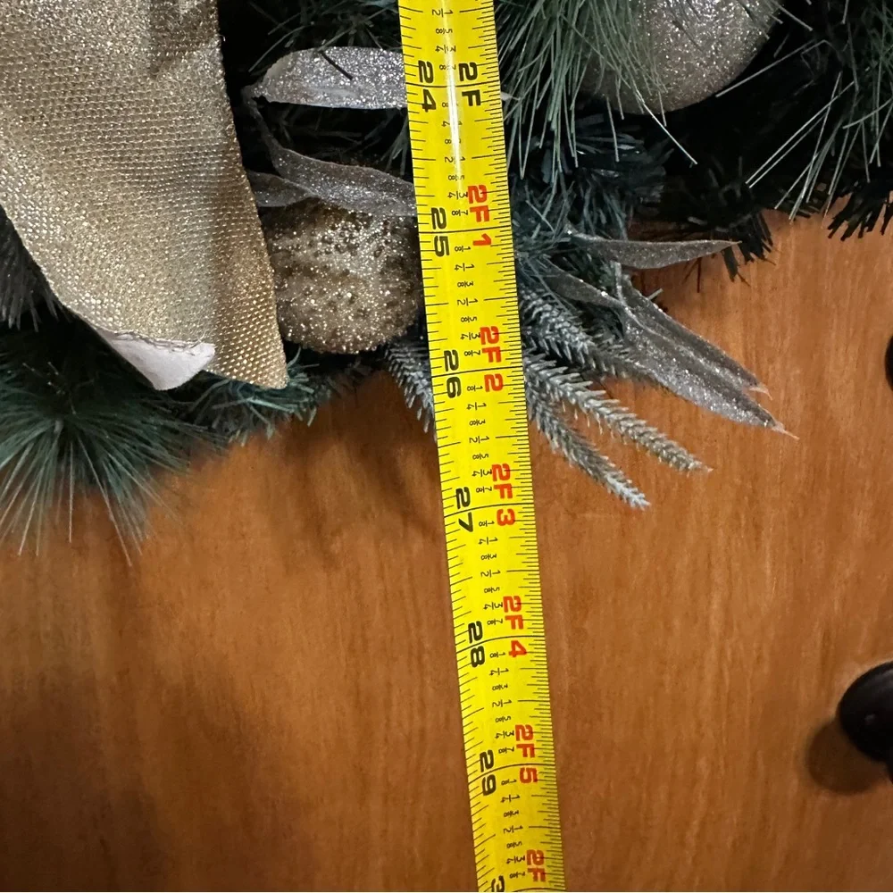 Pre-Lit Artificial Christmas Wreath Gold Silver Ornament 28”